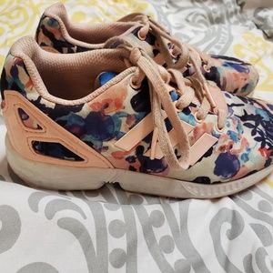 Adidas girl's tennis shoes